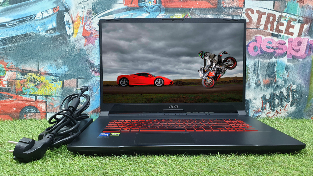 Игровой 17.3" MSI i7-12/16Gb/RTX 3050 4 Gb/144Hz/ Katana GF76 12UC-257XRU [9S7-17L422-257]