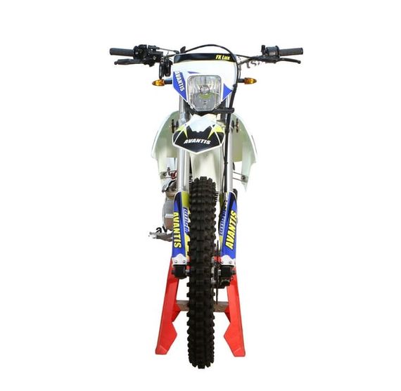 Мотоцикл кроссовый эндуро AVANTIS FX 250 LUX (PR250/172FMM-5, ВОЗД.ОХЛ.) ПТС