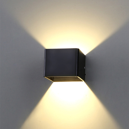 Настенный дизайнерский светильник  03 by Delta Light (черный)