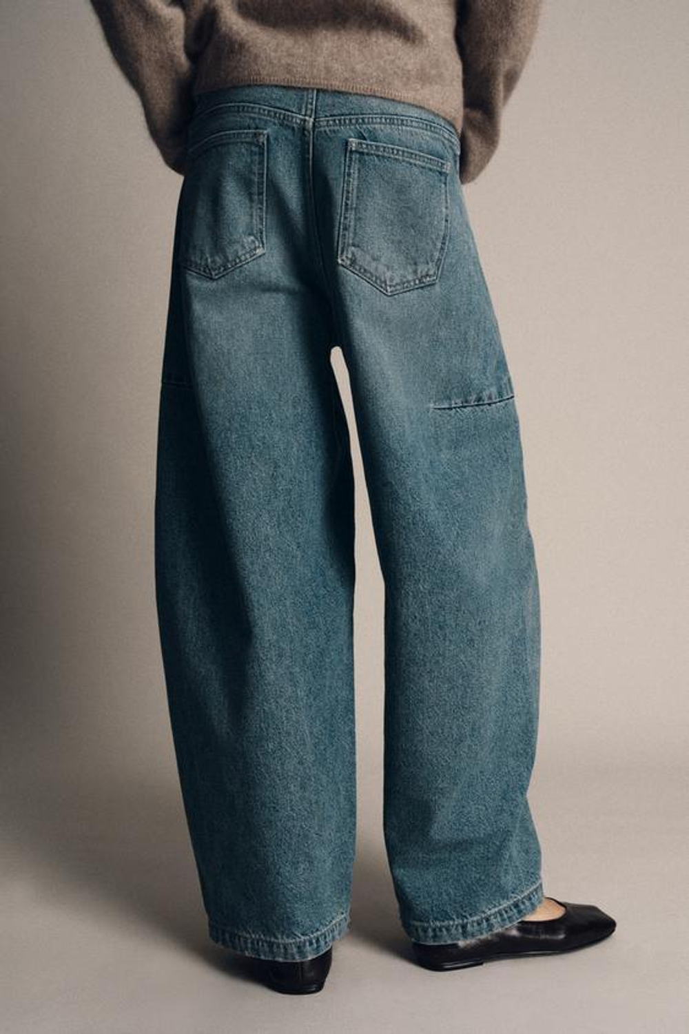 ZARA ДЖИНСЫ ZW COLLECTION ANKLE BALLOON СО СРЕДНЕЙ ПОСАДКОЙ, ГОЛУБОЙ