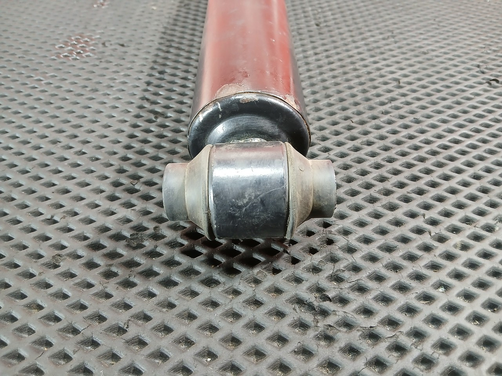 Амортизатор задний 2023г