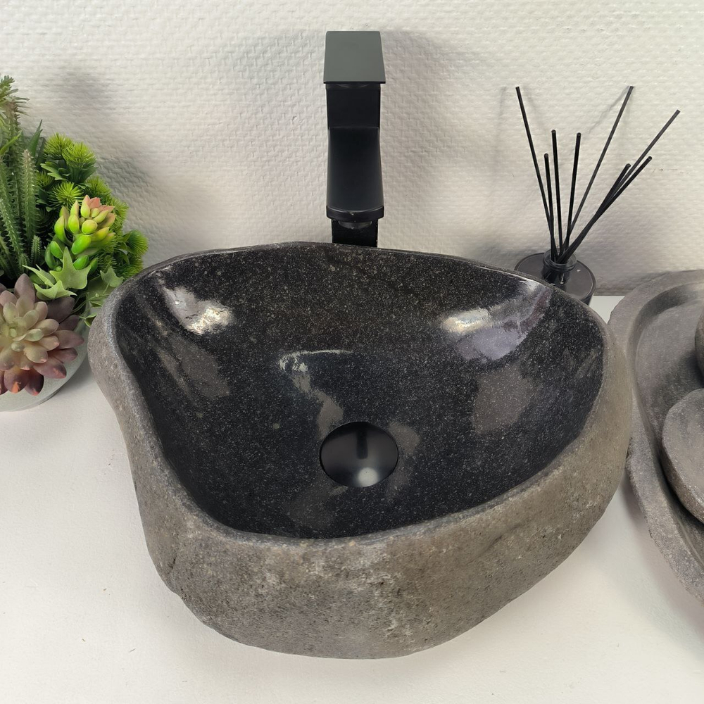 Раковина из речного камня RS-64890 43*33*15 0861