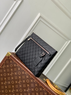 Louis Vuitton Takeoff Pouch