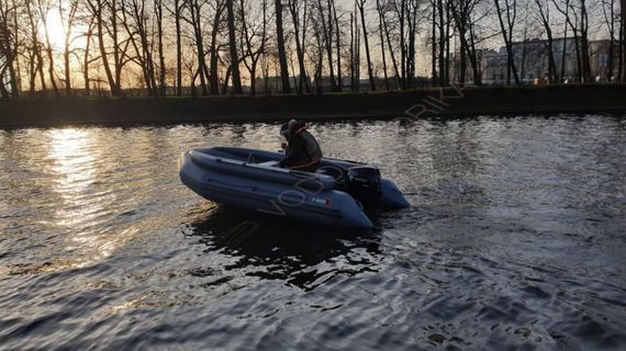 Надувная лодка X-River ROCKY 375 НДВД с фальшбортом