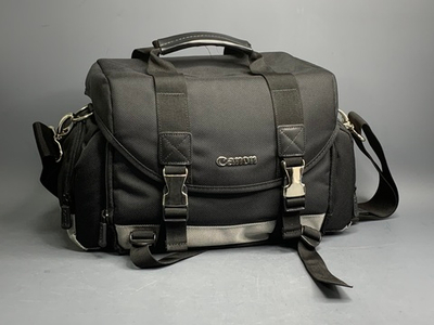 Canon Deluxe 200DG Large DSLR