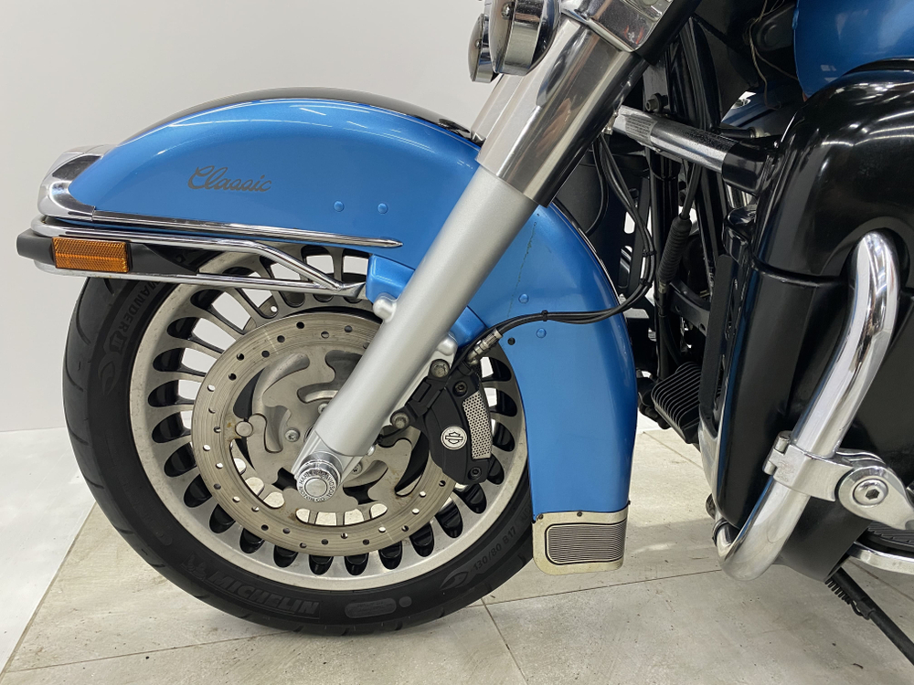 Harley-Davidson Electra Glide FLHTC1580 , 2011