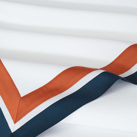 Постельное белье cемейное Сlaire&Caroll Jacqueline белое с темно-синим кантом