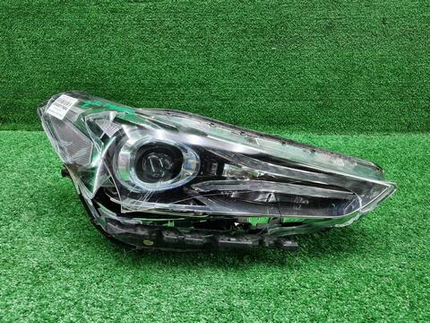Битая Фара правая Genesis G70 (2017-2021) LED