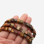 Яшма натуральная, куб 6,4мм