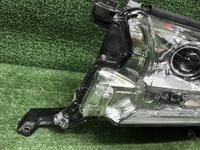 Фара левая Toyota Land Cruiser 200 (2015-2021) LED