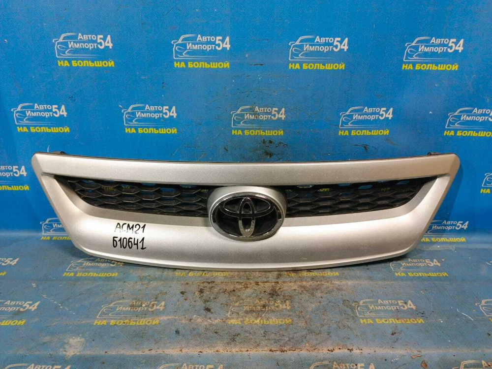 Решетка радиатора TOYOTA IPSUM 2003-2009