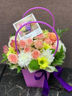 Букет 8 Марта М-70