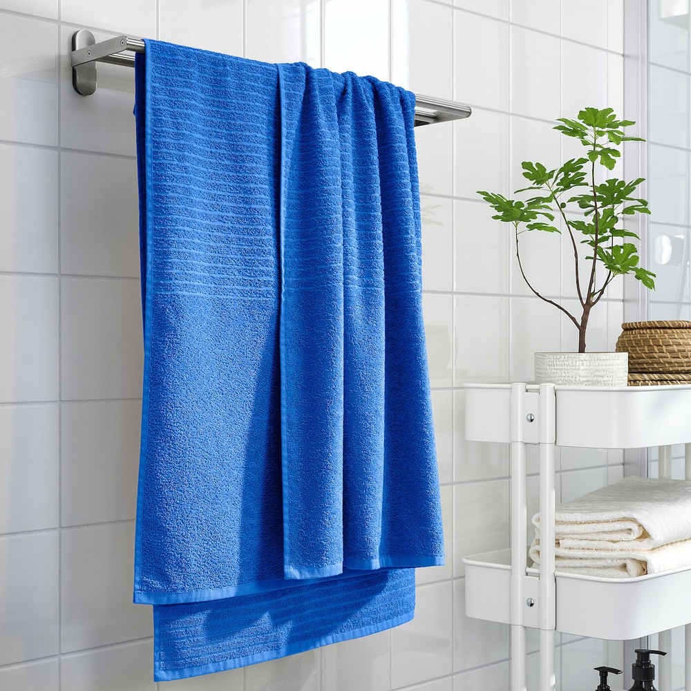 IKEA VÅGSJÖN  (ИКЕА ВÅГСЙÖН)  -  Полотенце банное, ярко-синее, 100x150 см