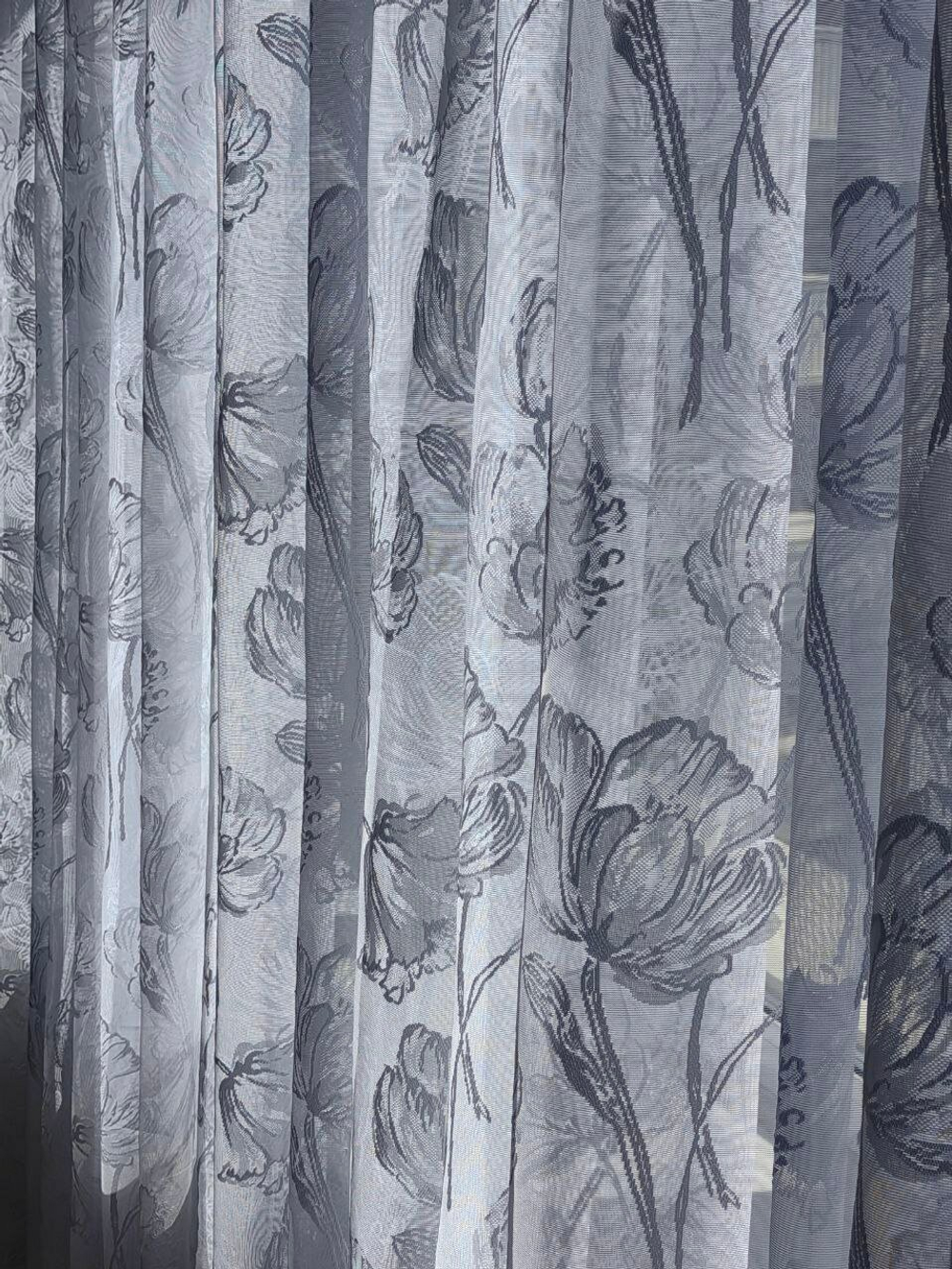 Тюль в гостиную INVA жаккард с рельефным рисунком "Пионы" 250х300/белый