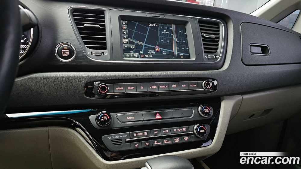Kia The New Carnival (Sedona) 9-и местный Luxury (03.2020)