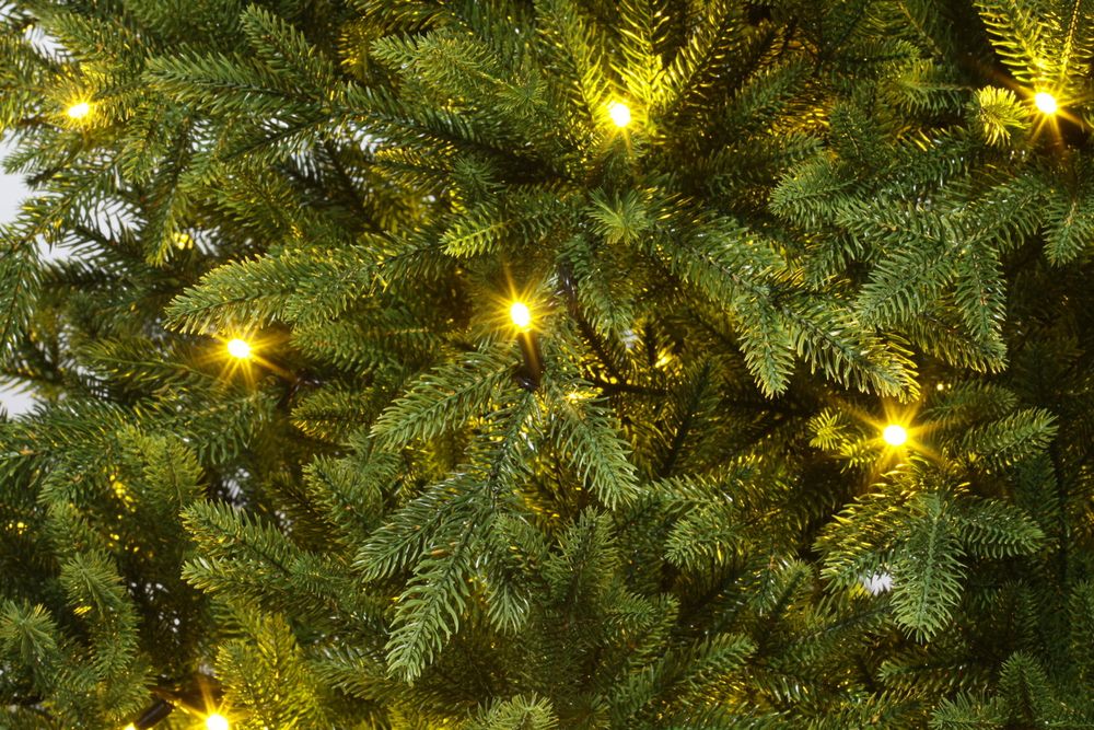 Елка с гирляндой встроенной «Сириус» (Литая хвоя) от 1,8 м до 2,7 м