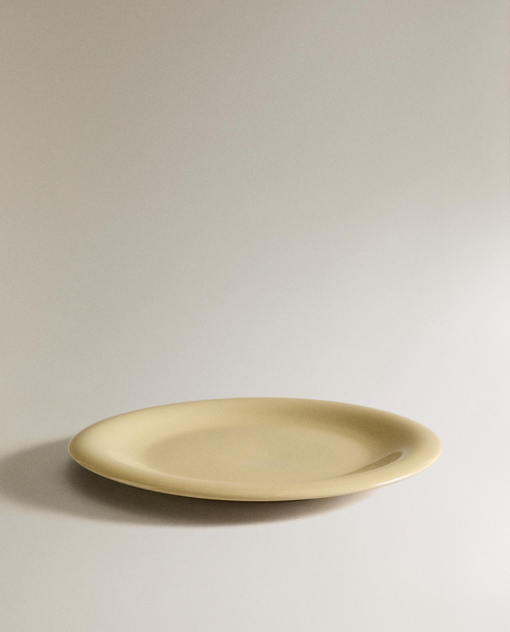 Zara Home тарелка из каменной керамики, цвет кремовый, 28 см