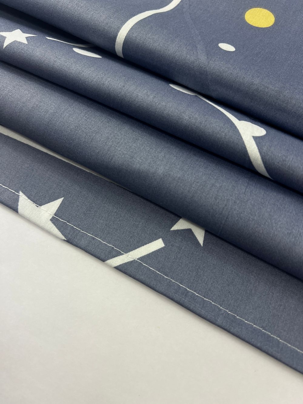 Постельное белье "Созвездия/Созвездия (компаньон)" семейное наволочки 50х70 2шт Простынь на резинке 160х200 см Пододеяльник 145х215 см(2шт) Сказка сатин