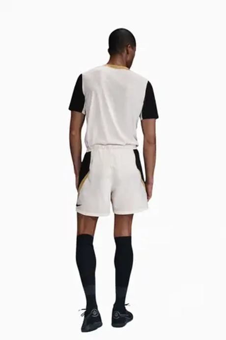 Шорты Nike Strike+