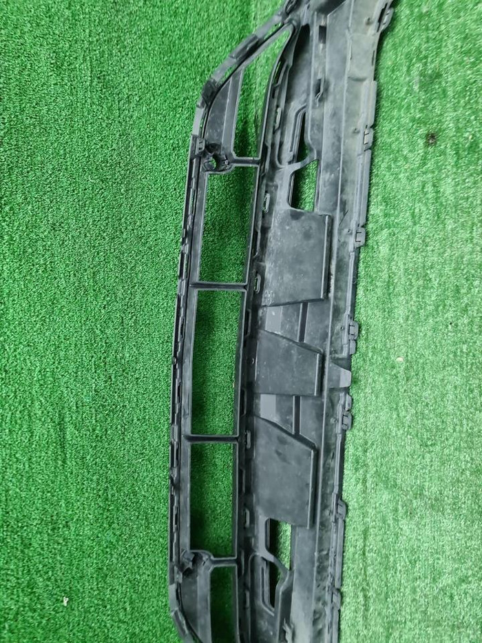 Юбка переднего бампера Mercedes GLC X253 19-22 AMG