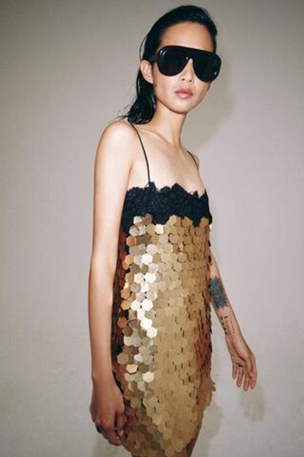 ZARA КОРОТКОЕ ПЛАТЬЕ С ПАЙЕТКАМИ — ZW COLLECTION, ЗОЛОТИСТЫЙ