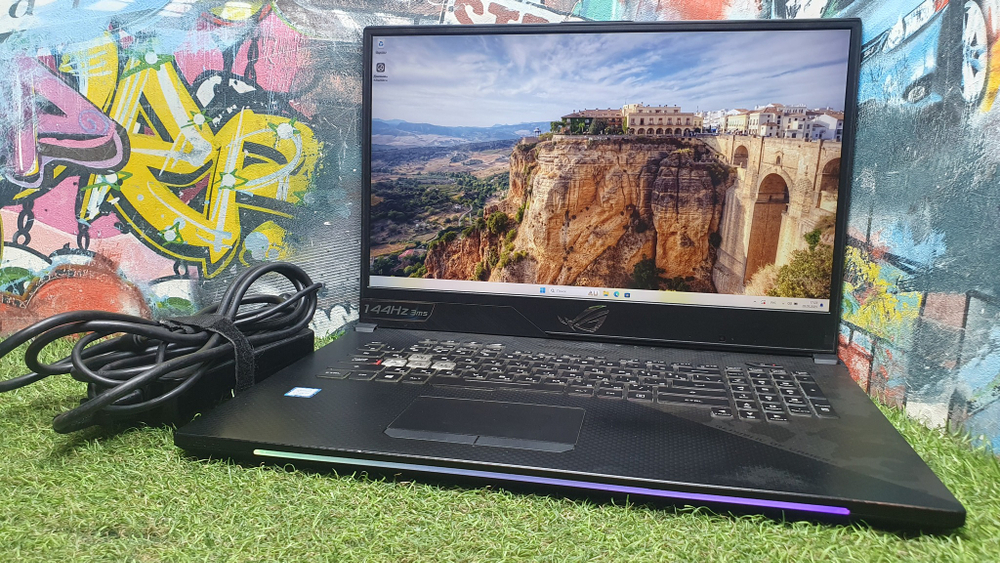 Игровой ASUS i7-8/16Gb/RTX 2060 6Gb/144Hz/ROG STRIX SCAR 2 GL704GV-EV022/Windows 11