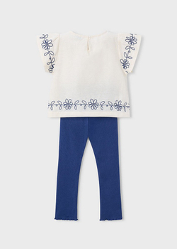 футболка с леггинсами