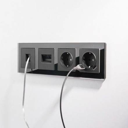 Рамка на 4 поста Favorit (черный,стекло)