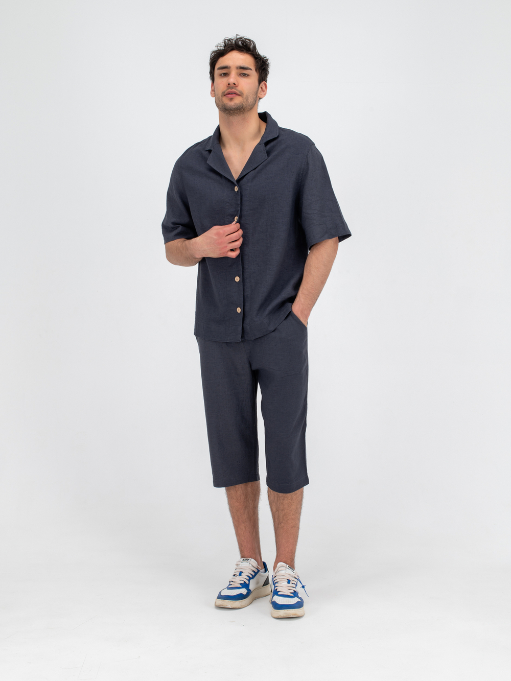 Костюм льняной с шортами. Графит