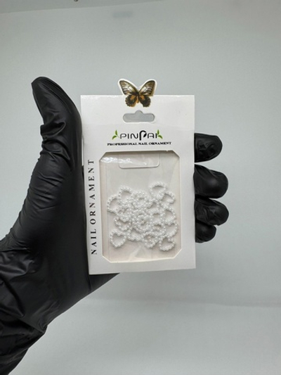 Объемные фигурки для ногтей сердечки белые