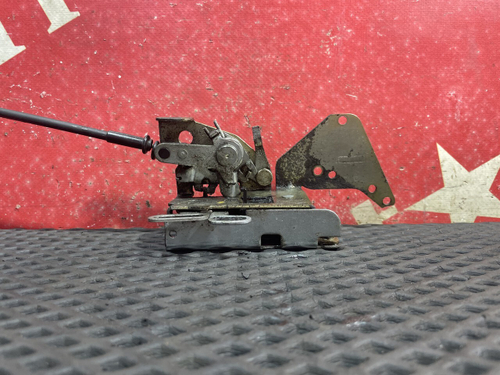 Замок двери правый