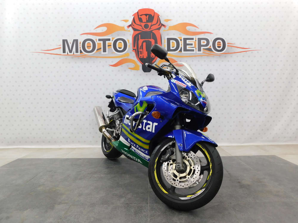 Honda CBR600F4I 038241