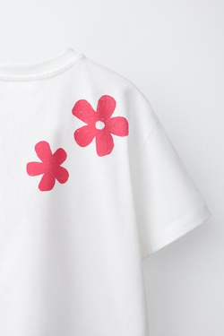 ZARA ФУТБОЛКА С ЦВЕТОЧНЫМ КРОШЕ, БЕЛЫЙ