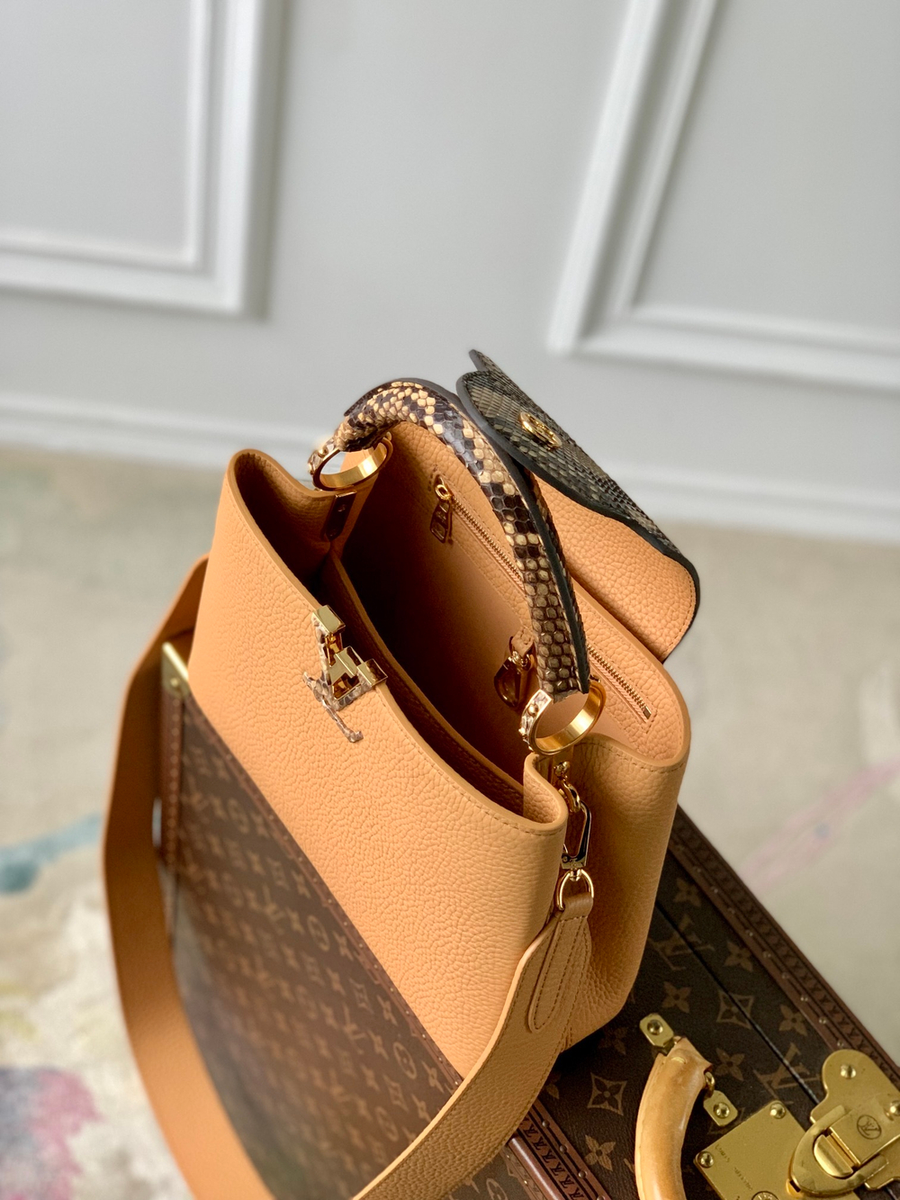 Louis Vuitton Capucines BB