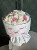 Букет из диантусов и хризантемы