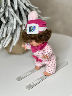 Кукла LAMAGIK виниловая 18см Gestitos Esquiador  (504A1)