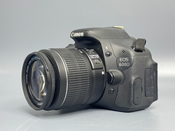 Canon 600D kit 18-55mm IS ll 13700 кадров