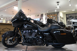 Harley-Davidson Street Glide Special 114 (Black Finish)