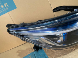 Nissan Qichen D60 оригинальная фара (галоген/LED)