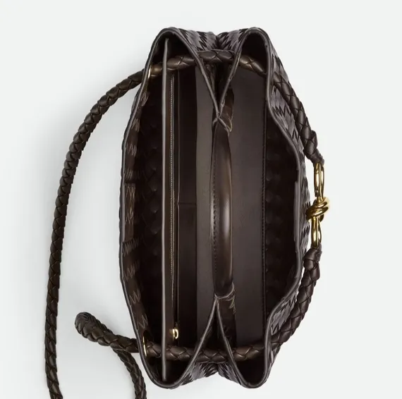 Сумка Bottega Veneta Andiamo коричневый