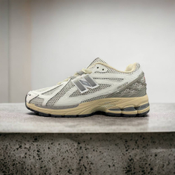 New Balance 1906R • Sea Salt Marblehead