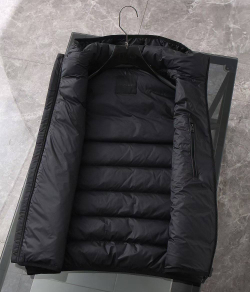 Безрукавка Moncler