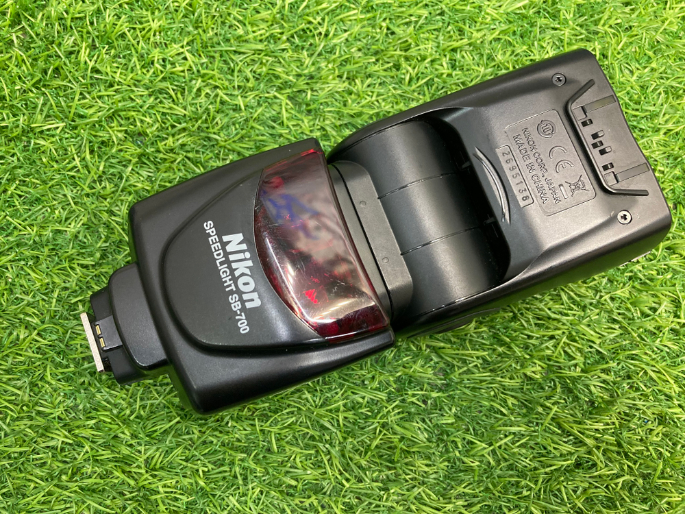 Nikon Speedlight SB-700