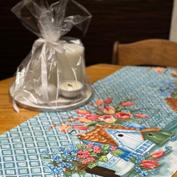 Скатерть на стол новогодняя (50*50см)-салфетка-дорожка "Еловая гирлянда" LAV ANNA LUKOSHINA