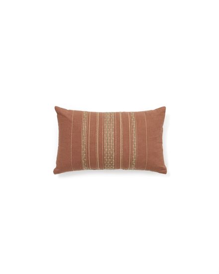 Чехол для подушки из льна Sairu оранжевого цвета с вышивкой из джута 30 x 50 см