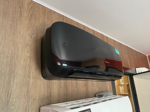 Бытовая сплит-система Hisense BLACK CRYSTAL Classic A AS-07HW4SYDTG035В (комплект)