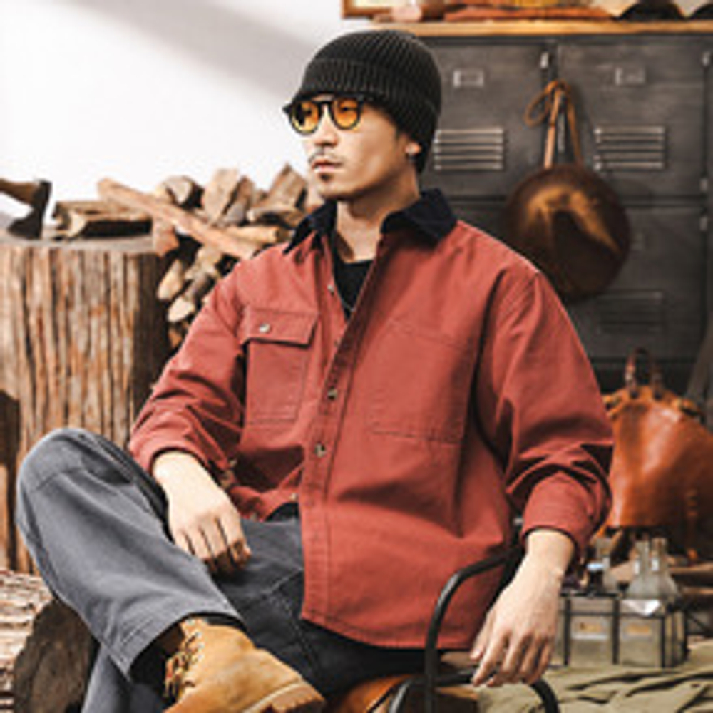 Рубашка для мужчин,два накладных кармана,воротник другого цвета на весну