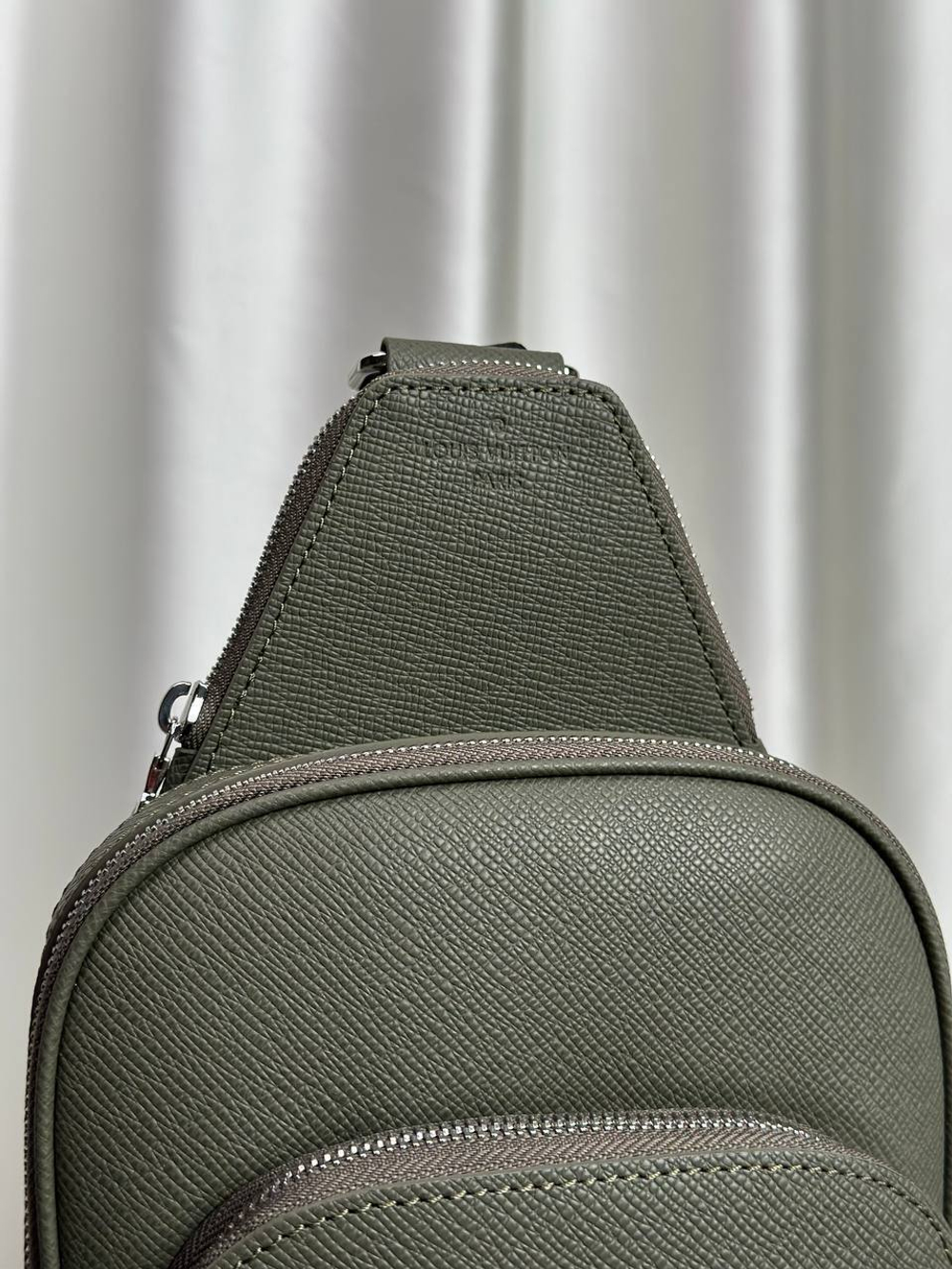 Сумка-слинг Louis Vuitton, арт. 477576178