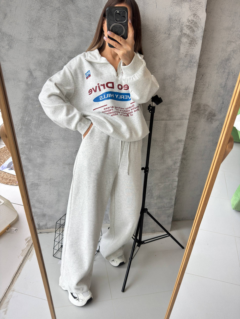 Костюм жен. 900 мел.