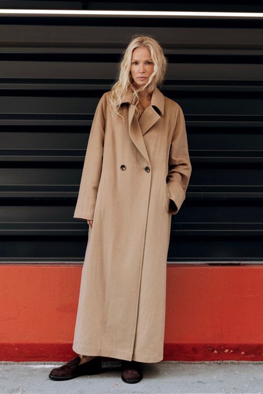 Пальто двубортное с отстрочкой, кэмел